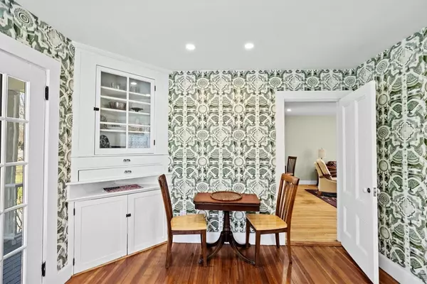 Mattapoisett, MA 02739,1 Winnatuxett Beach Rd