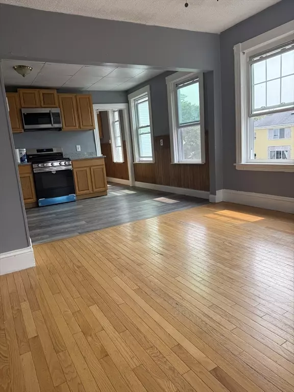Worcester, MA 01610,157 Vernon St #3