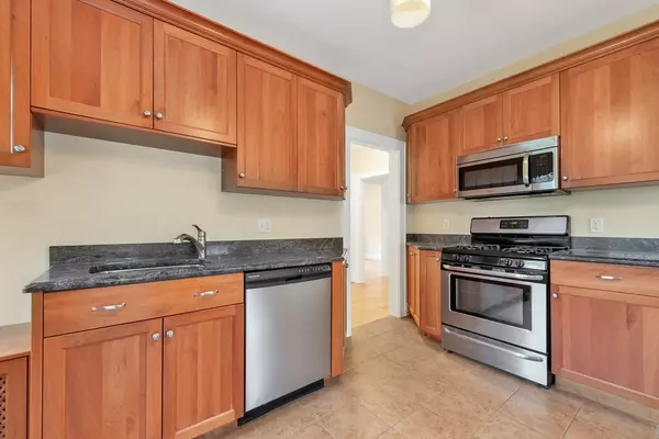 577 Commonwealth Ave #1, Newton, MA 02459