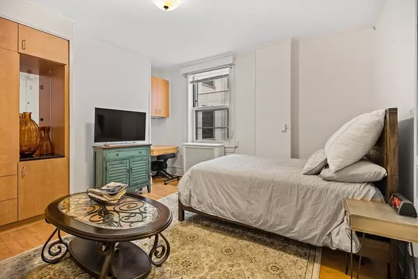 21 Beacon St #3D, Boston, MA 02108