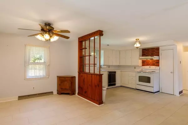Holden, MA 01520,54 Putnam Lane