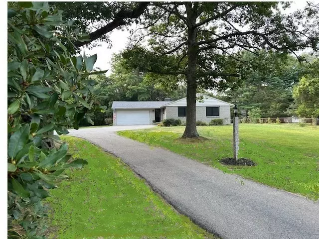 Duxbury, MA 02332,26 Winter St