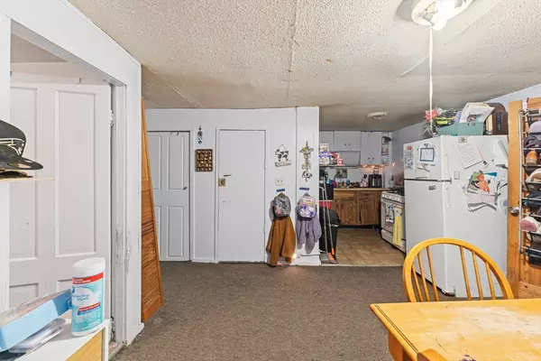 Uxbridge, MA 01569,1 Hartford Ave W