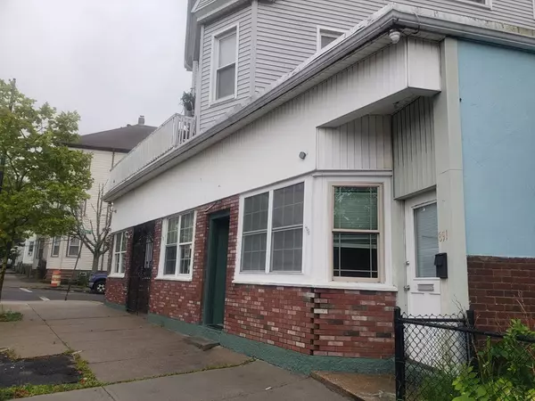 New Bedford, MA 02744,887-891 Brock Ave