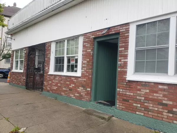 New Bedford, MA 02744,887-891 Brock Ave
