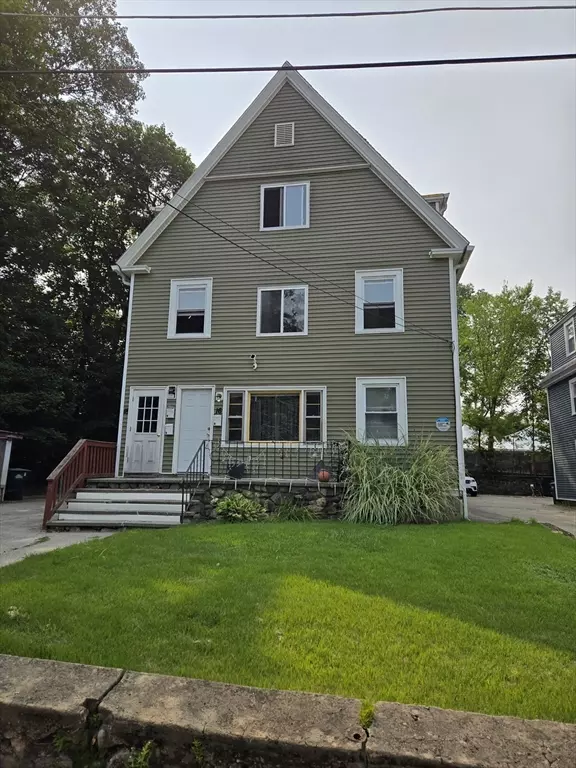 18 Windsor Court #2, Southbridge, MA 01550