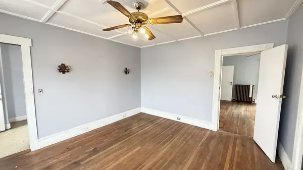 Gloucester, MA 01930,9 Trask Street