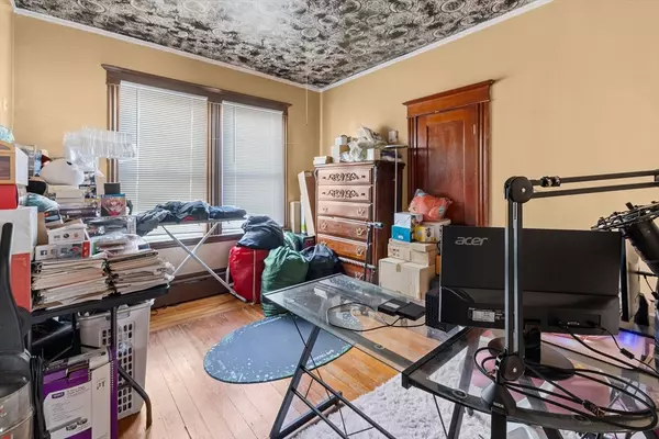 New Bedford, MA 02746,141 Peckham
