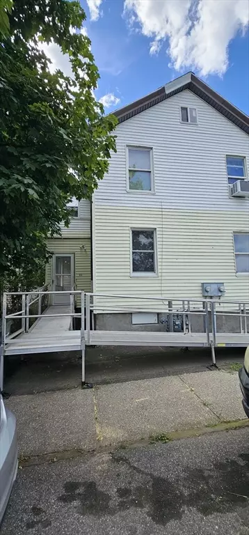 Springfield, MA 01105,12 Foster St #12