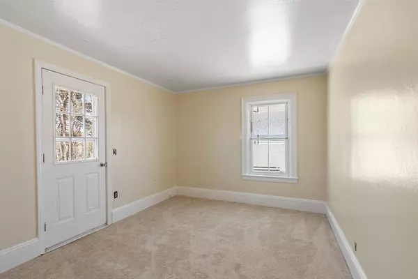 Haverhill, MA 01835,301 South Main #1