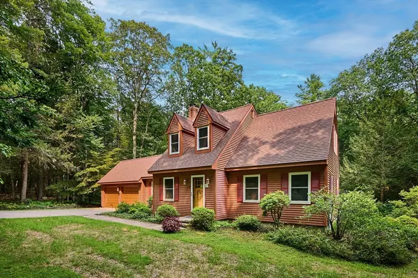 166 Rocks Rd, Hatfield, MA 01088