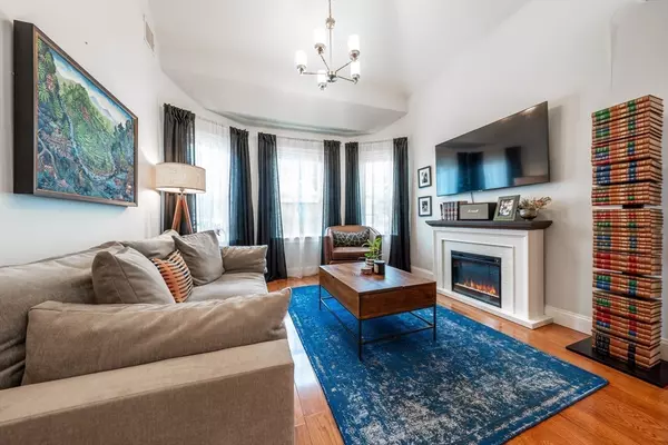 Boston, MA 02131,1554 Centre St #2