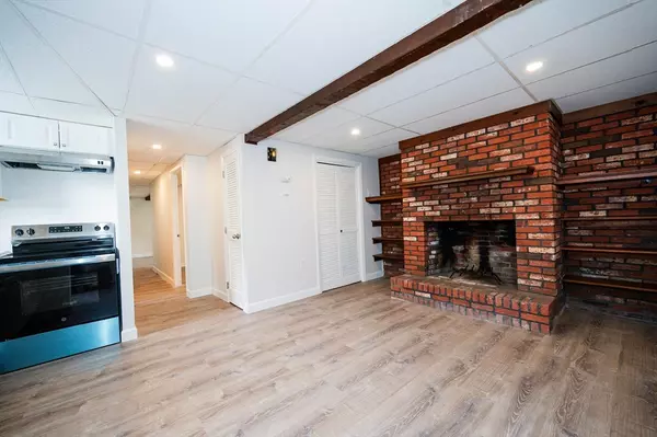 Weymouth, MA 02191,120 Birchbrow Ave #B