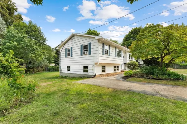 Wakefield, MA 01880,304 Lowell St