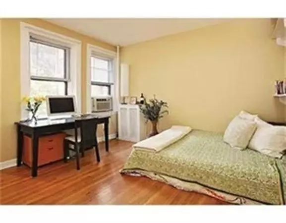 Brookline, MA 02446,66 Marshall St #5
