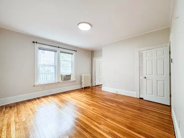 Newton, MA 02458,11 Maple Cir #11