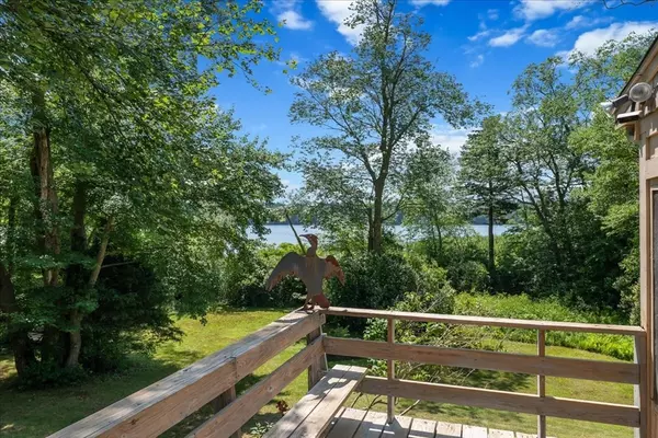 Halifax, MA 02338,10 Ridge Rd