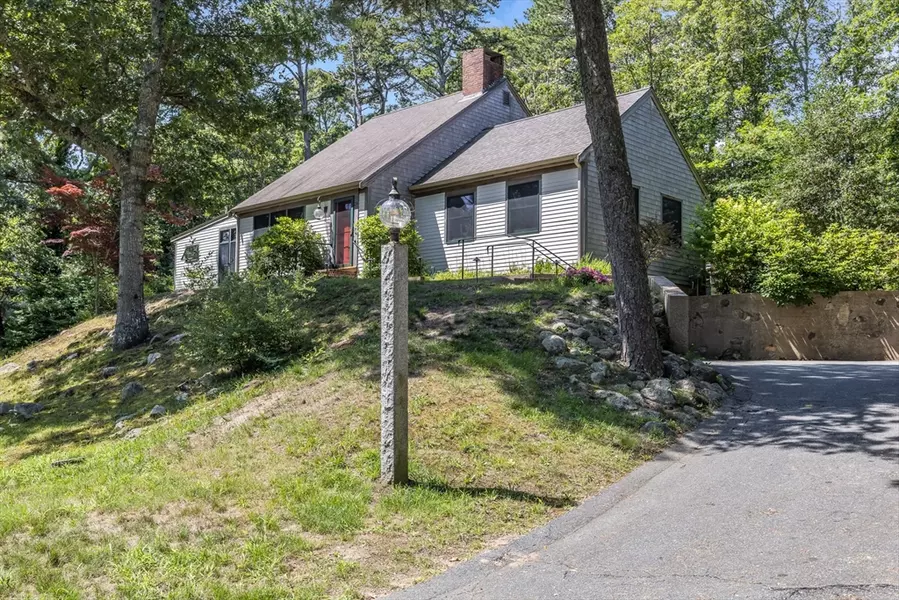 19 Ridgewood Rd, Orleans, MA 02653