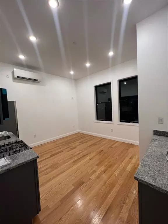 Chelsea, MA 02150,52 Washington St #403