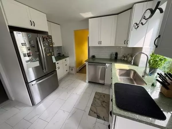 Hanover, MA 02339,434 Circuit St #434