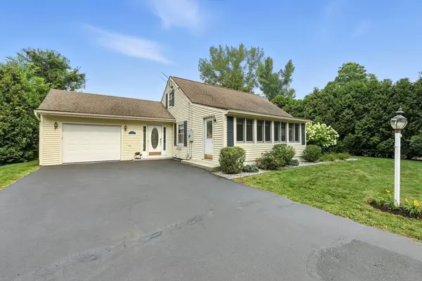 East Longmeadow, MA 01028,47 Young Ave