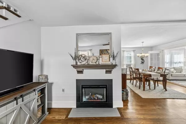 Swampscott, MA 01907,523 Humphrey St