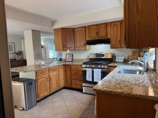 Wakefield, MA 01880,2 Fitch Court #2