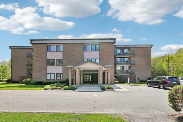 2 Ledgewood Way #25, Peabody, MA 01960