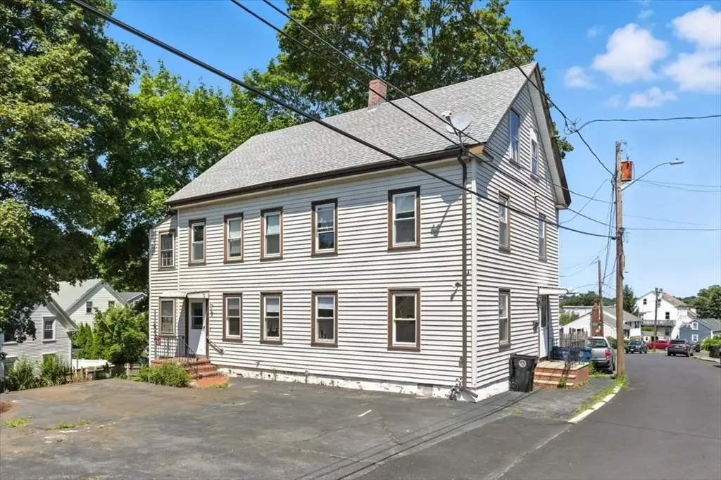 Salem, MA 01970,28 Bow St