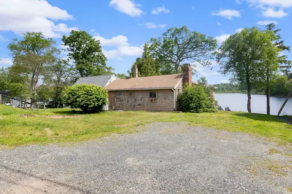 Essex, MA 01929,52 Lakeshore Dr