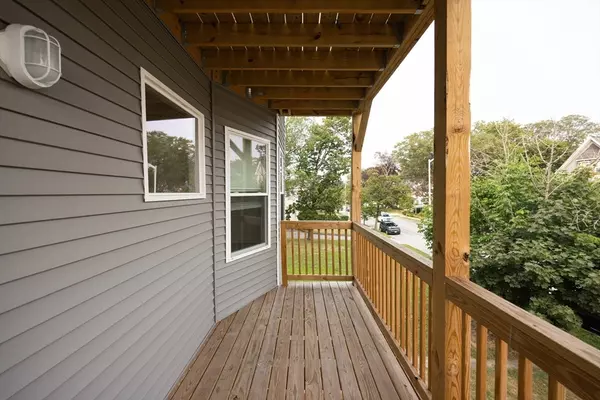 Worcester, MA 01602,99 June St #2