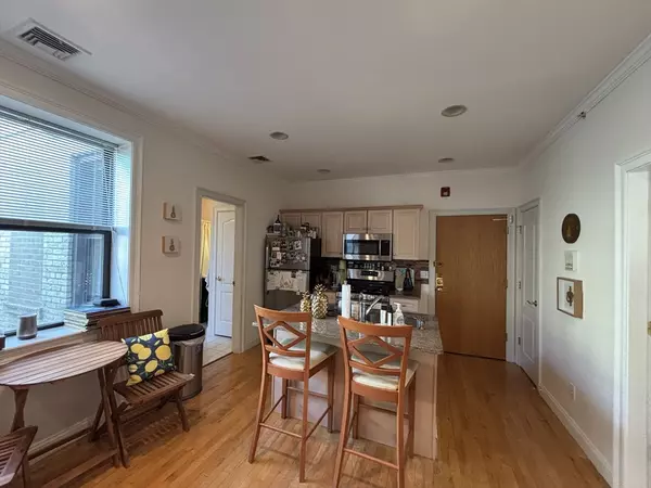 Boston, MA 02113,454 Hanover Street #8