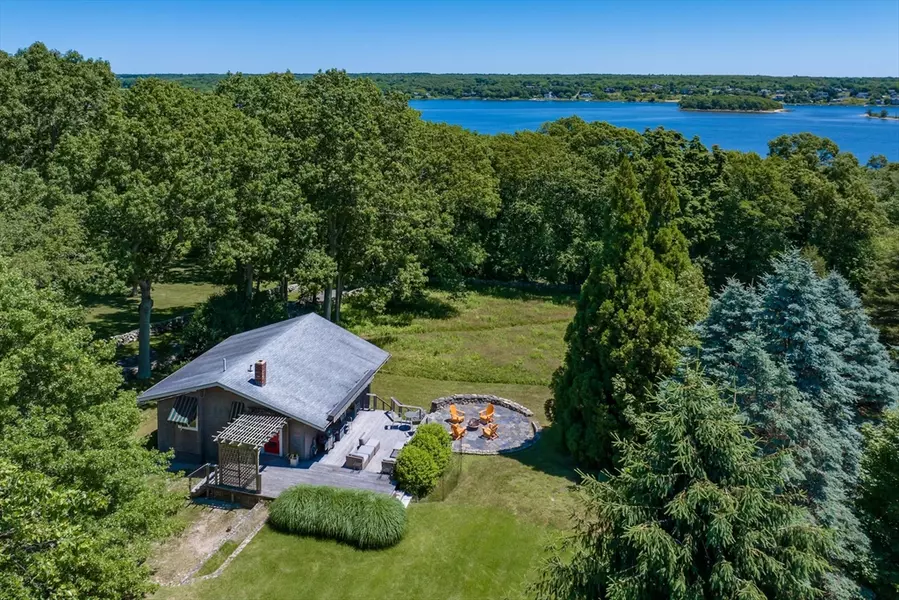 1404 Drift Road, Westport, MA 02790