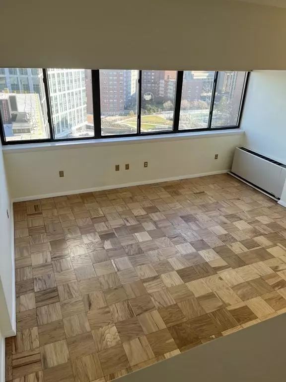 6 Whittier Pl #17G, Boston, MA 02114