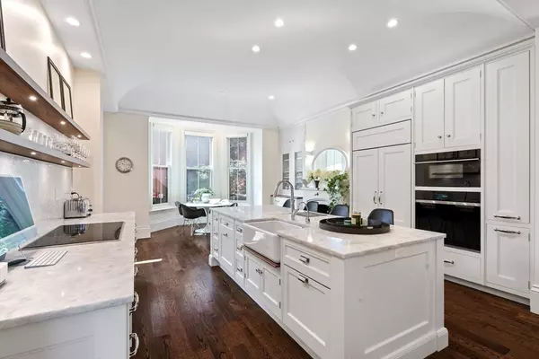 Brookline, MA 02445,57 Monnmouth St
