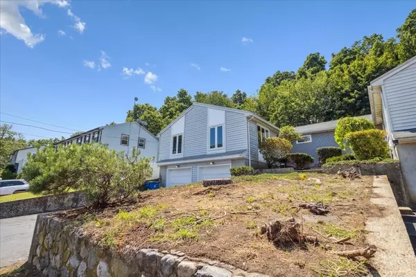 Randolph, MA 02368,52 Boylston St #52