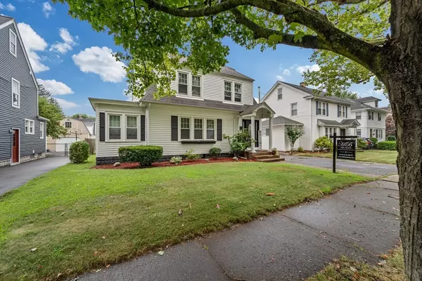44 Gillette Ave, Springfield, MA 01118