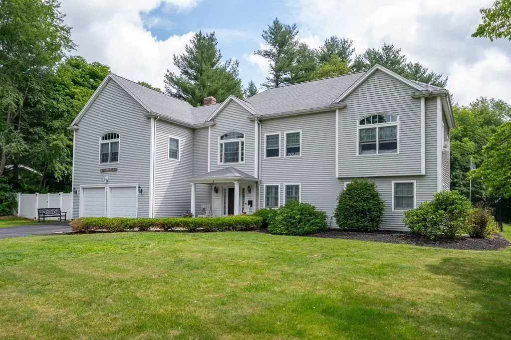 Hingham, MA 02043,9 Elaine Road