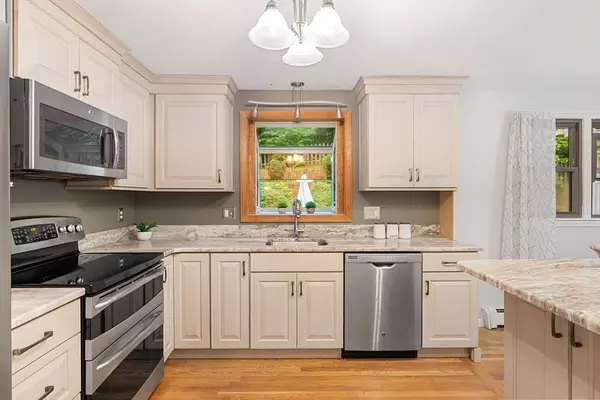 Norfolk, MA 02056,66 Lakeshore Dr