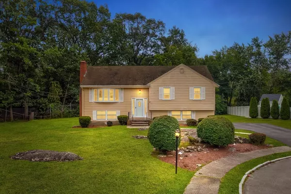 22 Millbrook Lane, Wakefield, MA 01880