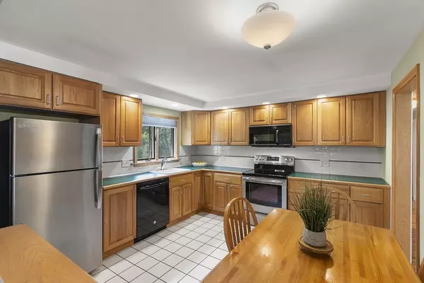 Wakefield, MA 01880,22 Millbrook Lane