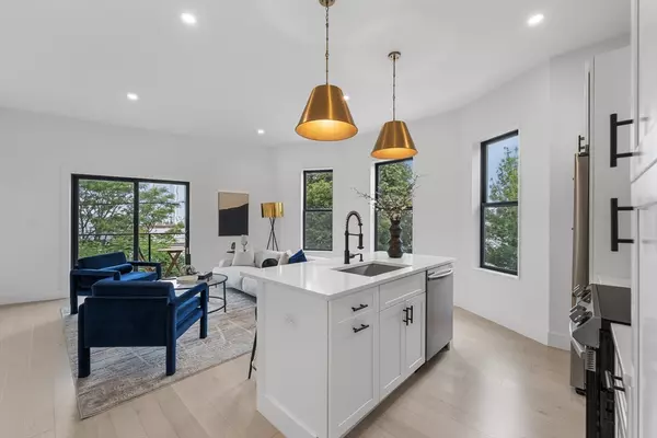 7 Wordsworth #4, Boston, MA 02128