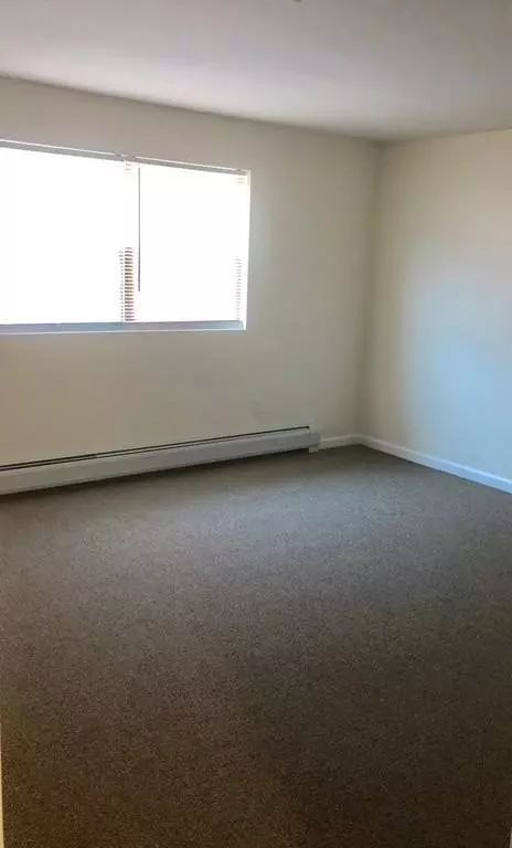 Lowell, MA 01850,361 Hildreth St #24