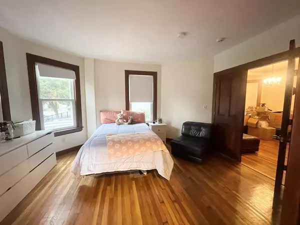 Medford, MA 02155,48 Chester Ave #1