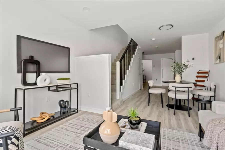 602 Canterbury #13, Boston, MA 02131