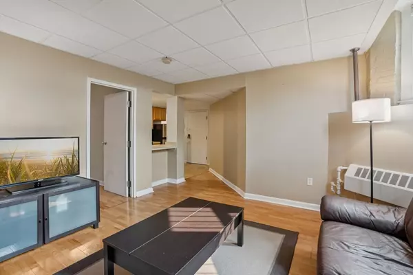 Boston, MA 02135,1641 Commonwealth Ave #20