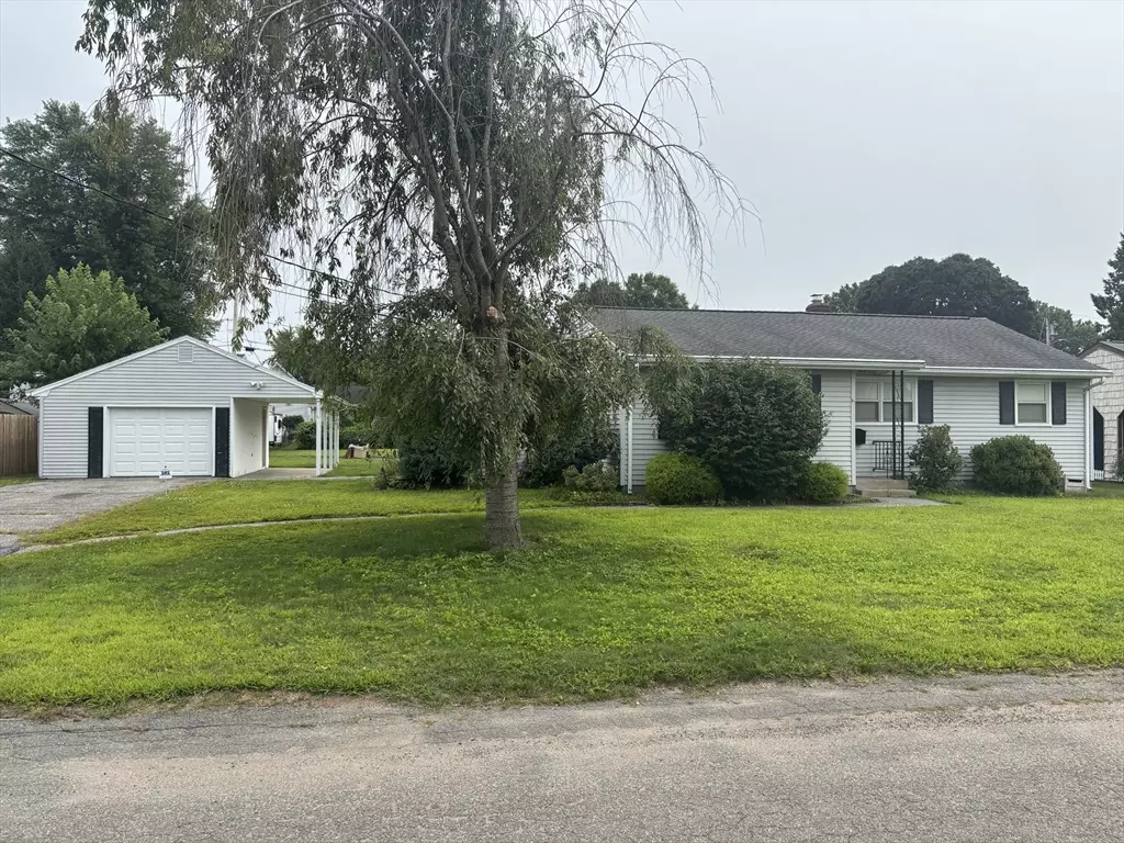 Chicopee, MA 01013,81 Poplar St