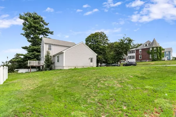 Lowell, MA 01850,8 Aberdeen St
