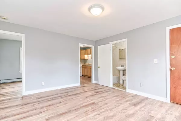 Boston, MA 02136,11 Knight Street #2