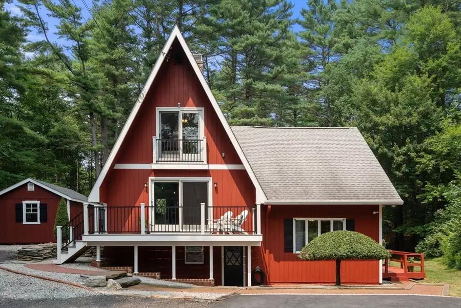64 Stallion Hill Rd, Sturbridge, MA 01518